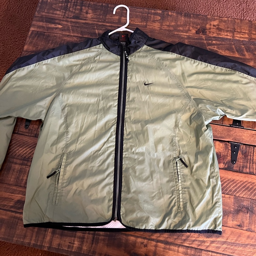 Nike windbreaker